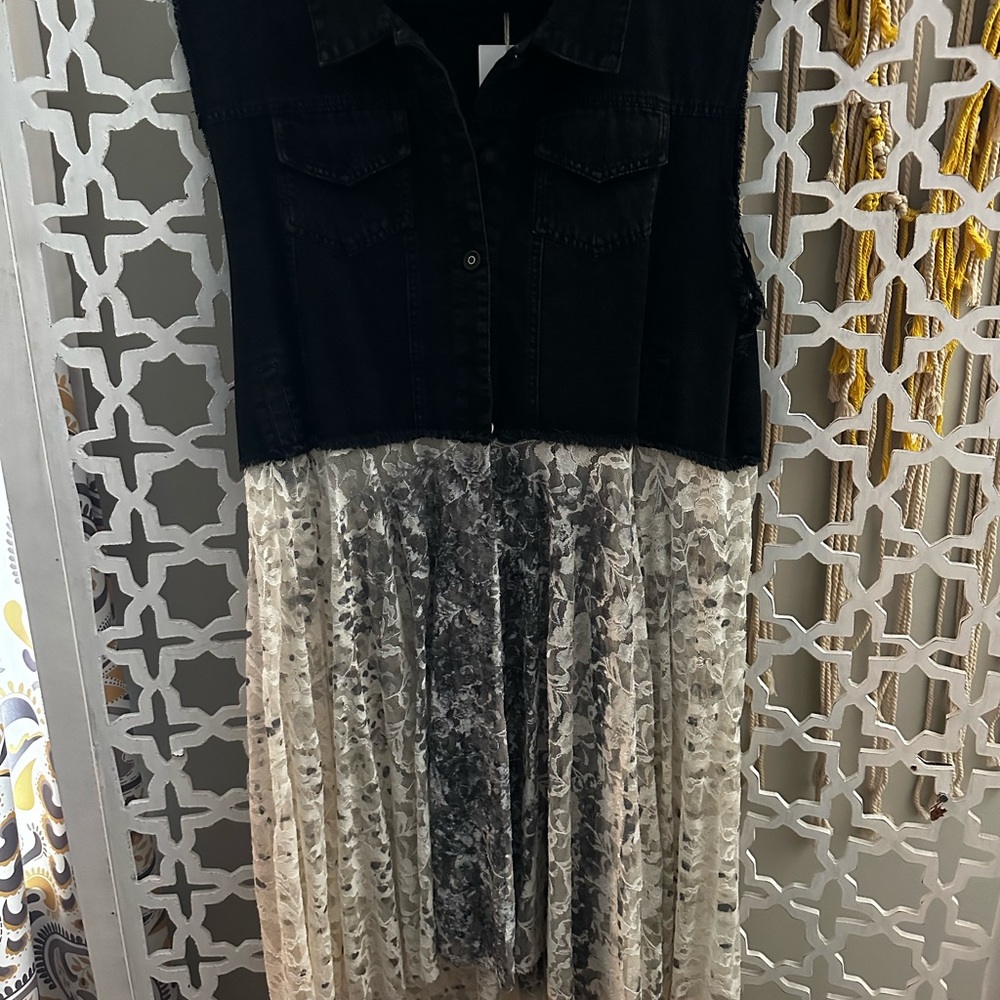 Elegant Black and White Women's Tunic